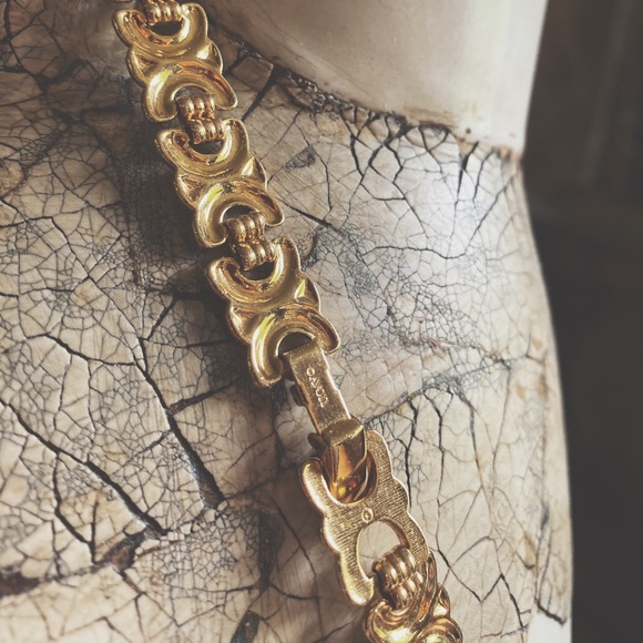 Vintage Avon  Xo Necklace HP🌵 - Picture 5 of 10